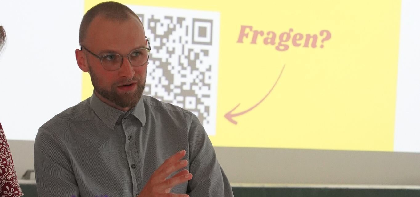 Vinzenz Glaser bei seinem Vortrag auf der International Week der KH Freiburg