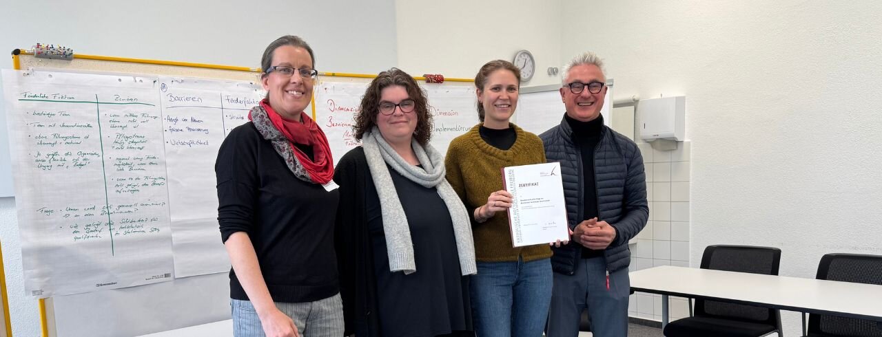 Zertifikatsübergabe an die Berufsfachschule für Pflege der Kliniken des Landkreises Lörrach