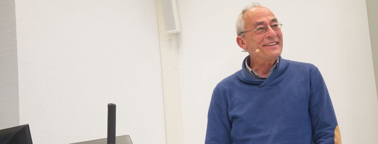 Armin Krenz beim Vortrag an der KH Freiburg